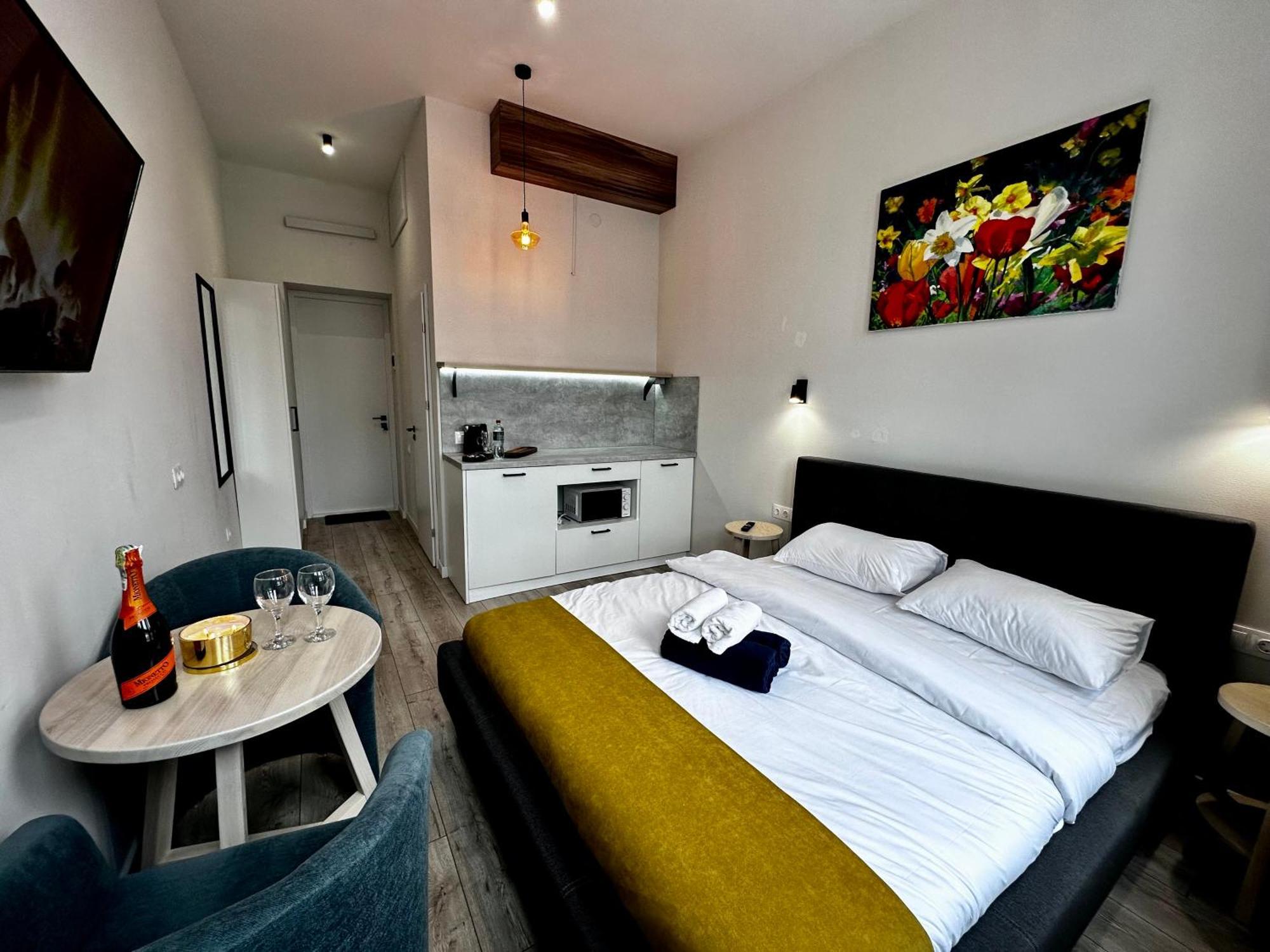 Hotel Gallery 21 Liov Exterior foto